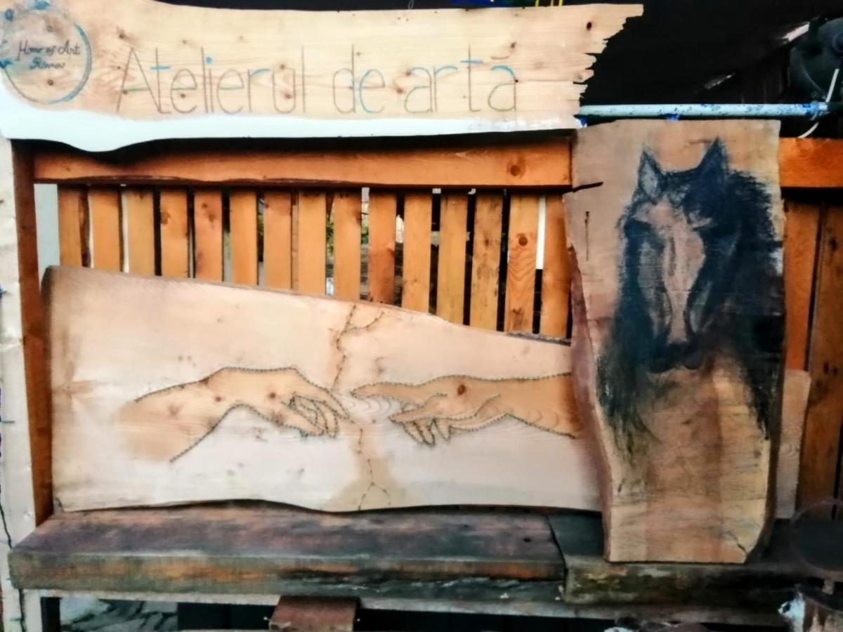 Home Of Art Rîşnov Esterno foto